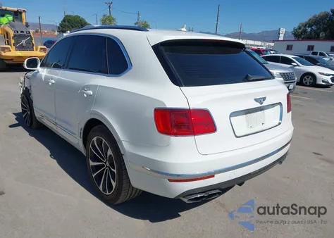 2019 Bentley Bentayga V8 из США, поврежденный, VIN SJAAM2ZV1KC024572